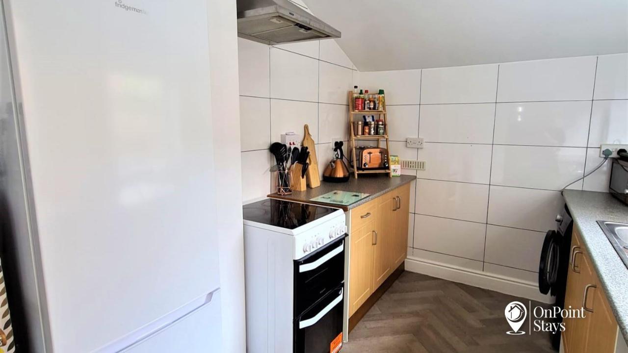Lovely Spacious 5 Bedroom Home Near Chester City Centre ภายนอก รูปภาพ