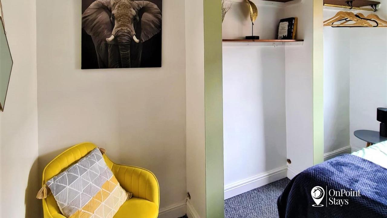 Lovely Spacious 5 Bedroom Home Near Chester City Centre ภายนอก รูปภาพ