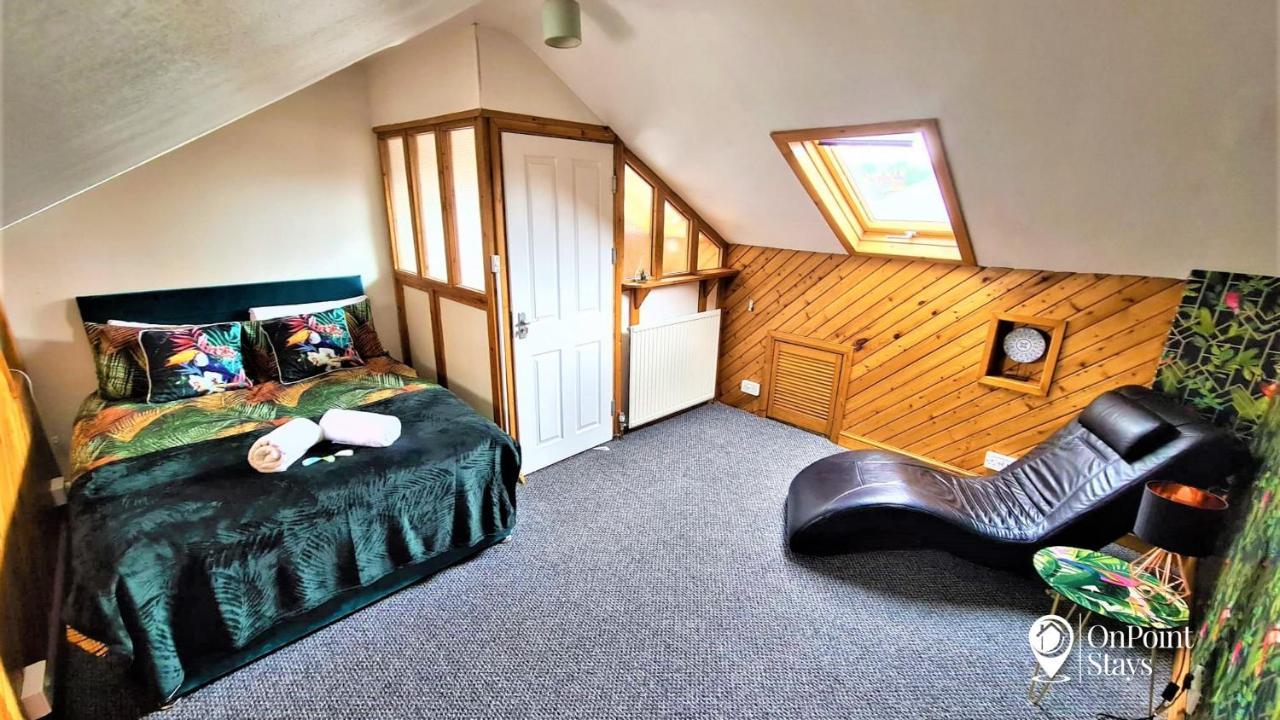 Lovely Spacious 5 Bedroom Home Near Chester City Centre ภายนอก รูปภาพ