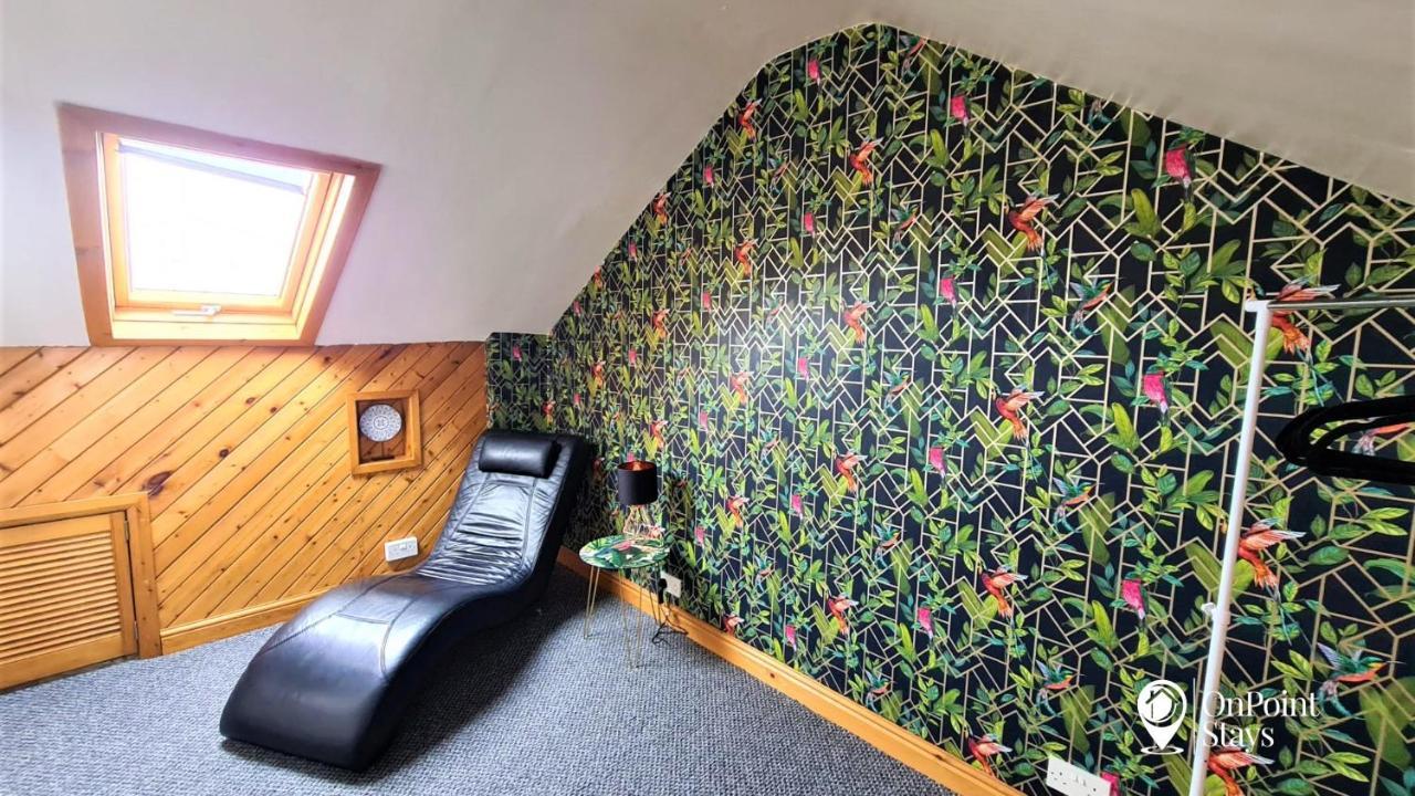 Lovely Spacious 5 Bedroom Home Near Chester City Centre ภายนอก รูปภาพ