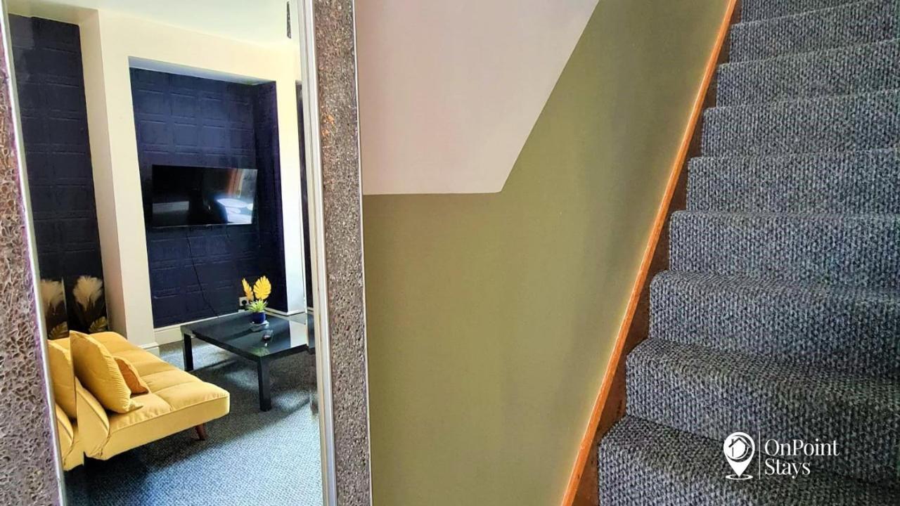 Lovely Spacious 5 Bedroom Home Near Chester City Centre ภายนอก รูปภาพ